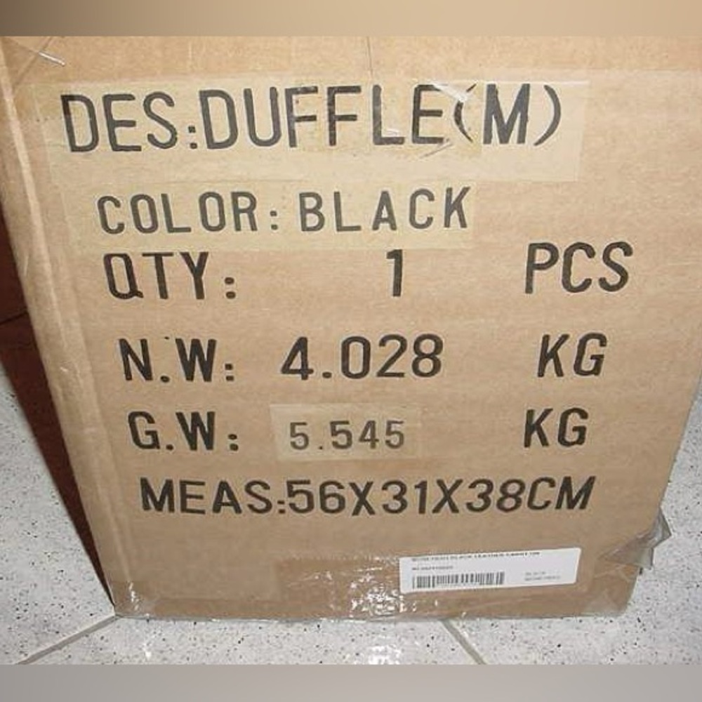 New Old Stock Kiss Gene Simmons BLACK LEATHER Moneybag Duffle Bag - Original Box - Picture 6 of 17